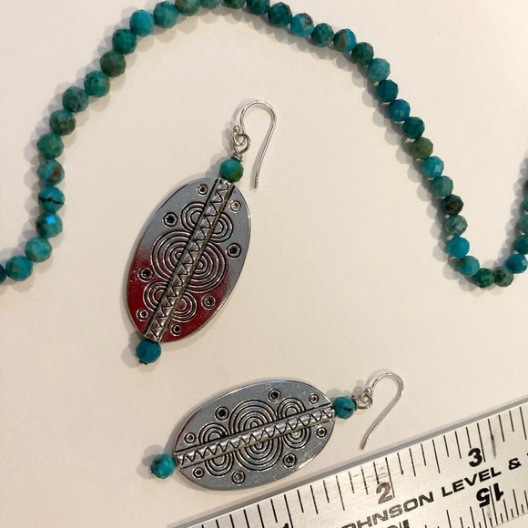 Southwestern Style Turquoise Drop Earrings - Picture 4 of 6